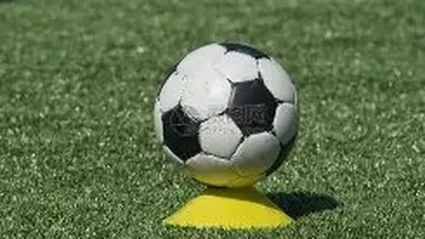 《曼联大家庭温馨共融：拉门斯分享赛前赛后日记生活点滴》